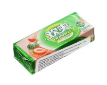 Резинка жевательная HUANFU Клубника-арбуз, кубики с наполнителем, 21,5 г