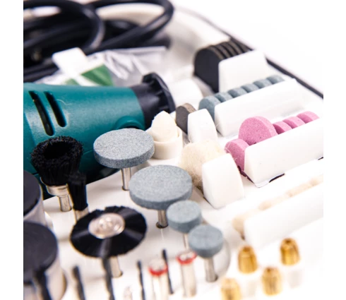 Гравер FAVOURITE FGM 170FS, 220 В, 170 Вт, гибкий вал, 210 предметов, кейс